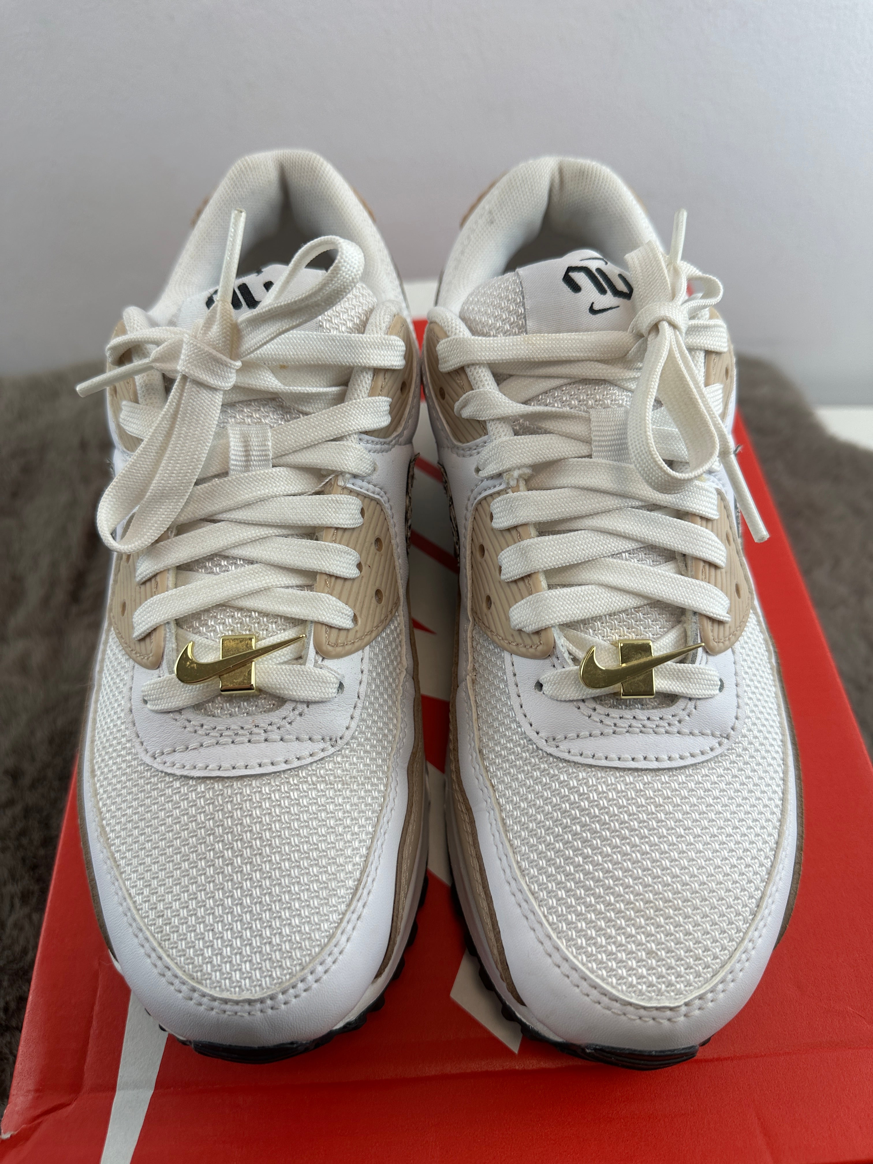 NIKE AIR MAX 90 "UNITED IN VICTORY"