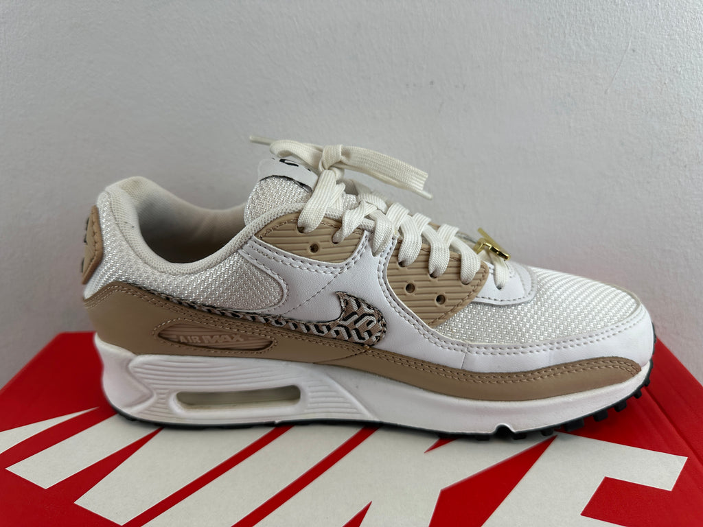 NIKE AIR MAX 90 "UNITED IN VICTORY"