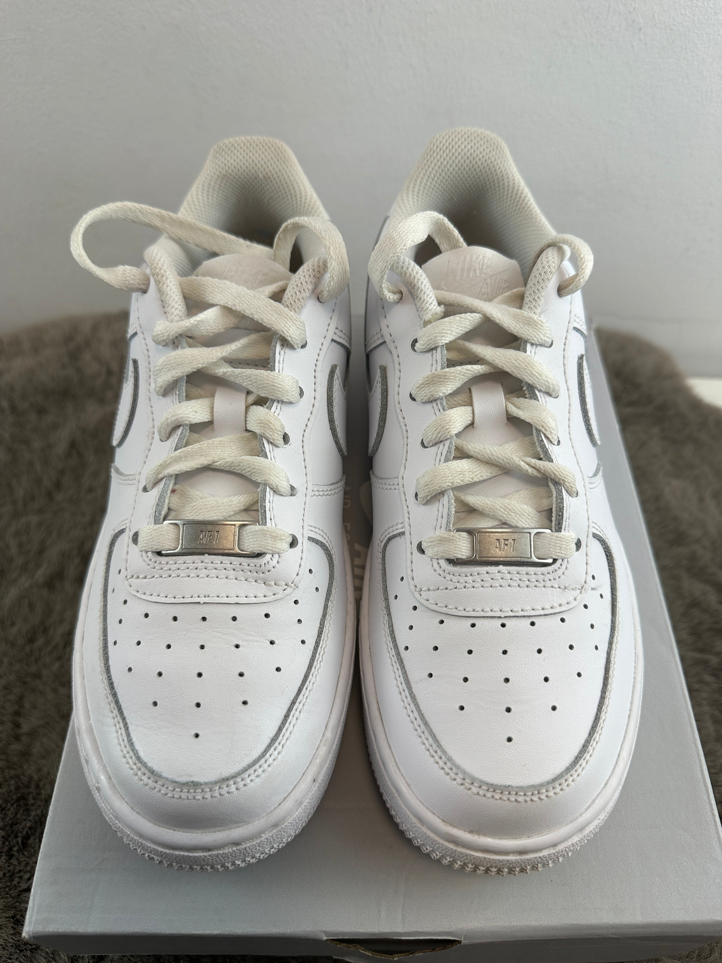 NIKE AIR FORCE 1