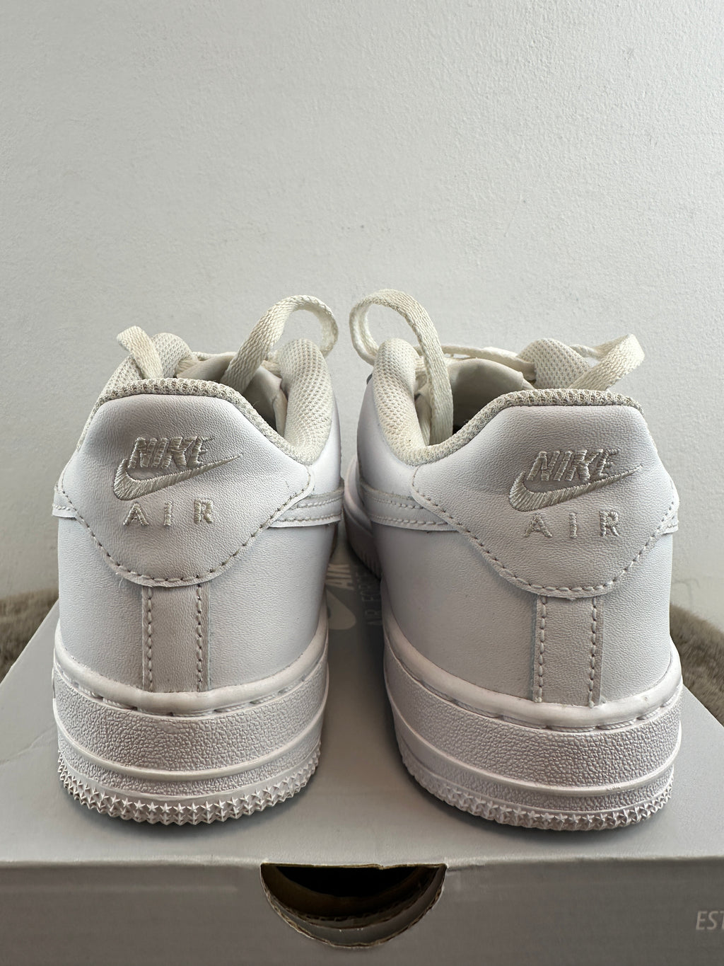 NIKE AIR FORCE 1