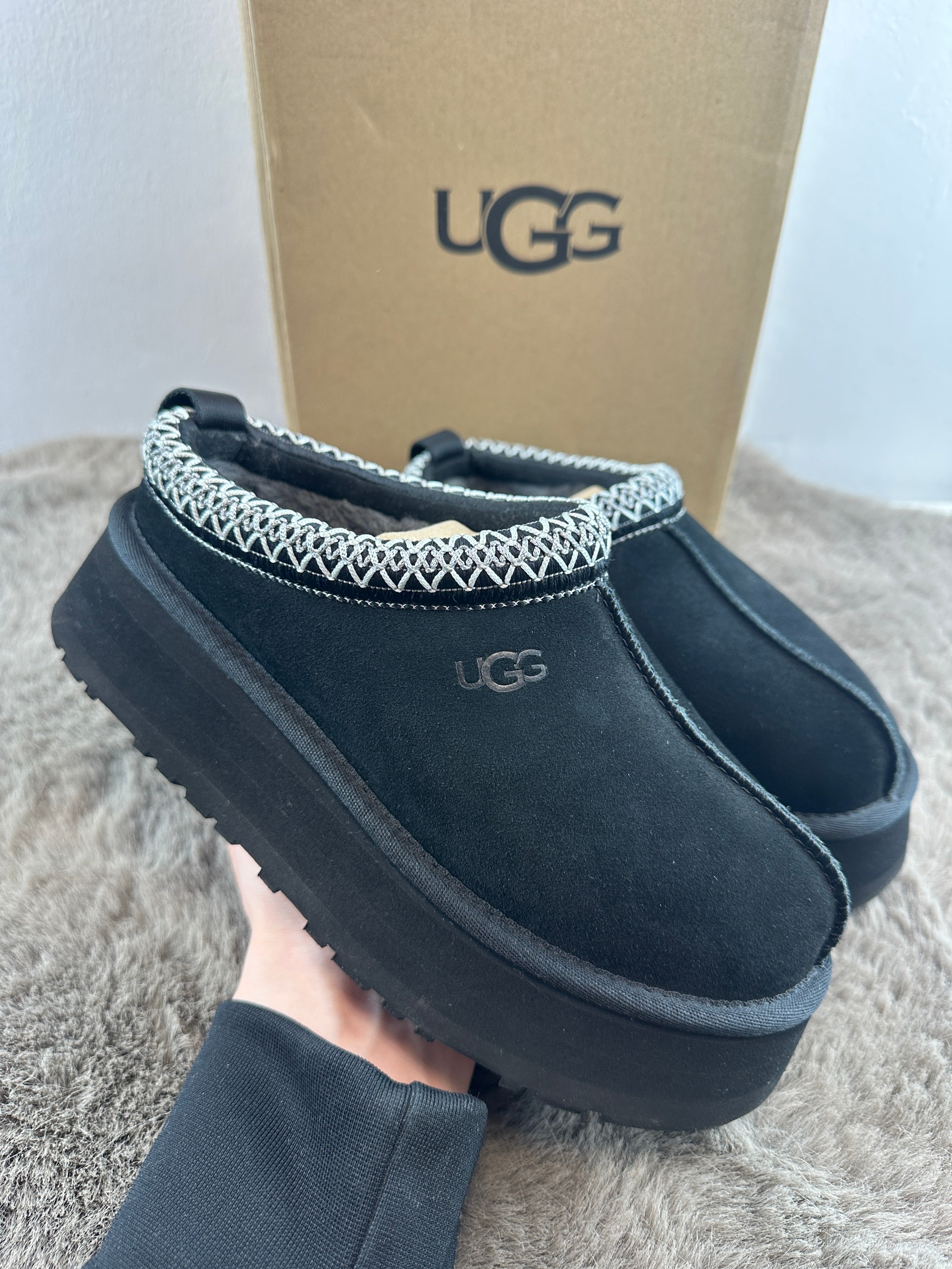UGG TAZZ 2