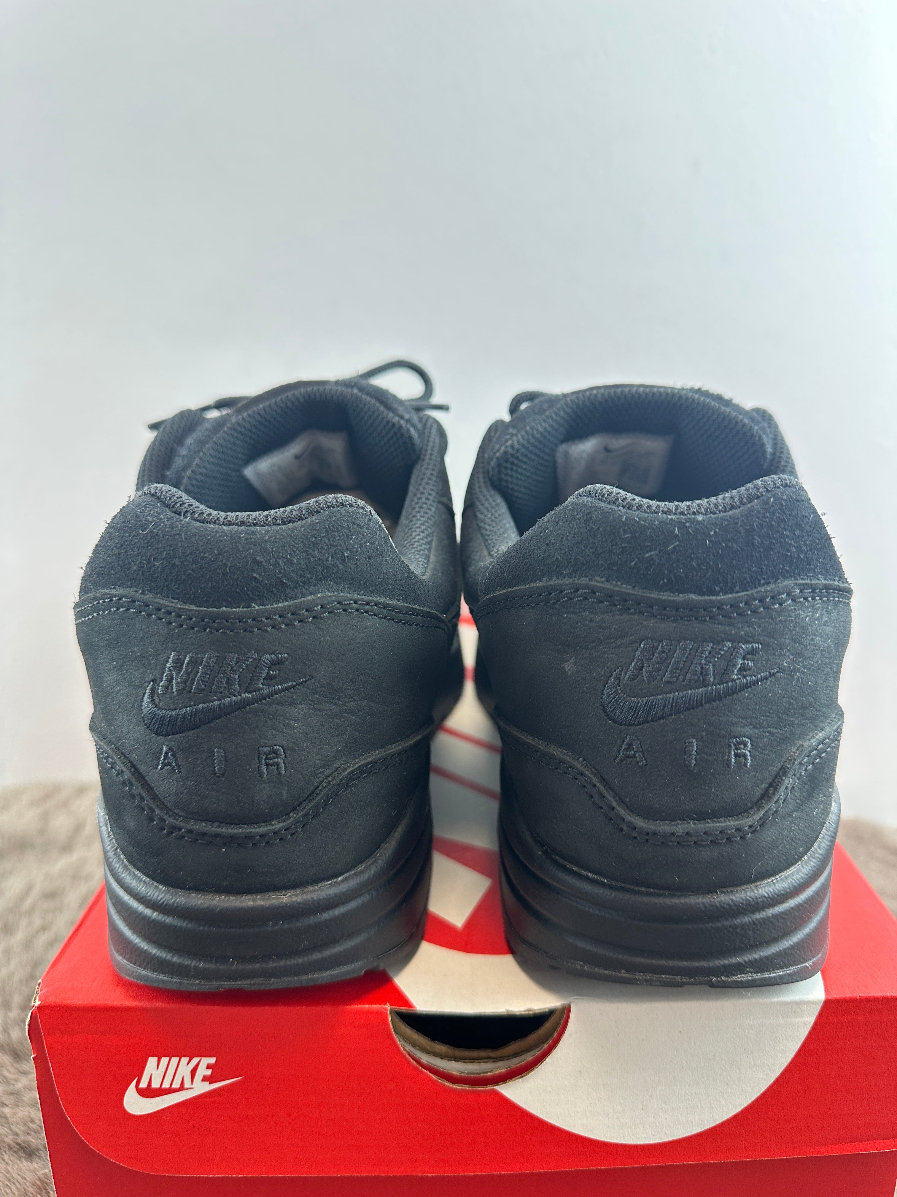NIKE AIR MAX 1 PREMIUM