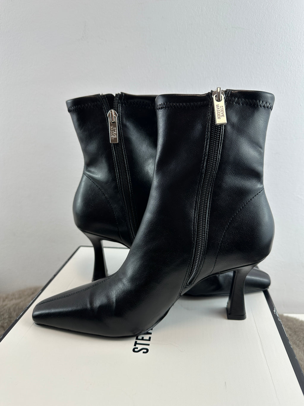STEVE MADDEN FREIDA