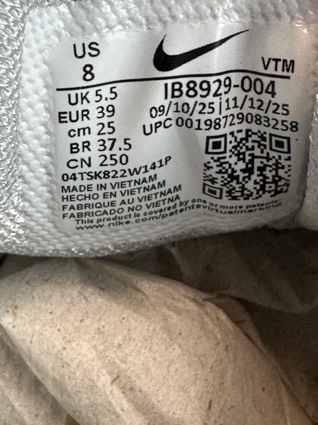 NIKE ZOOM VOMERO 5