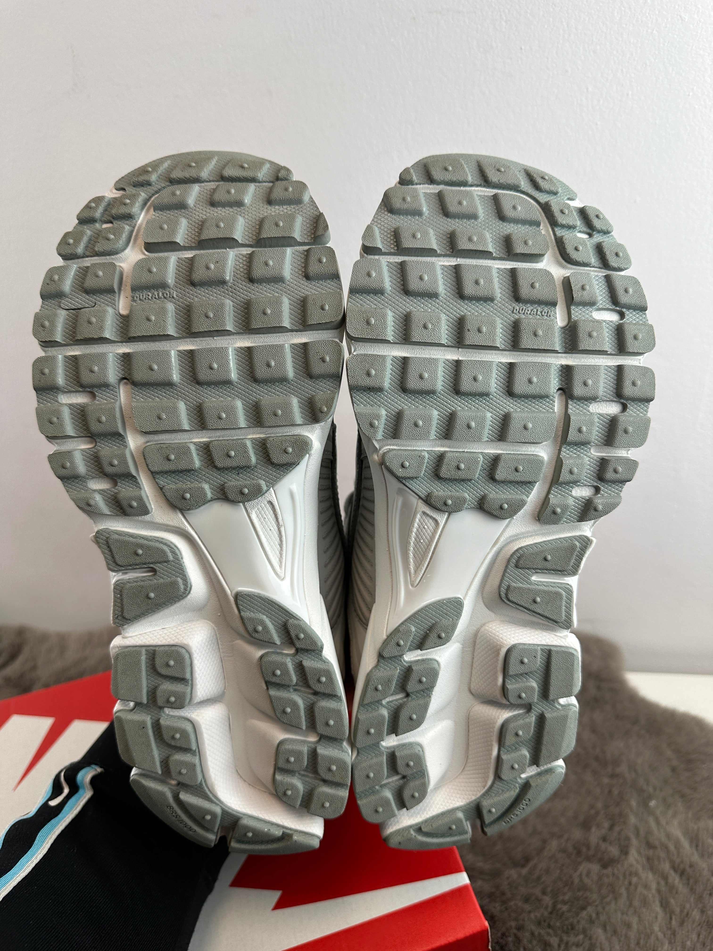 NIKE ZOOM VOMERO 5