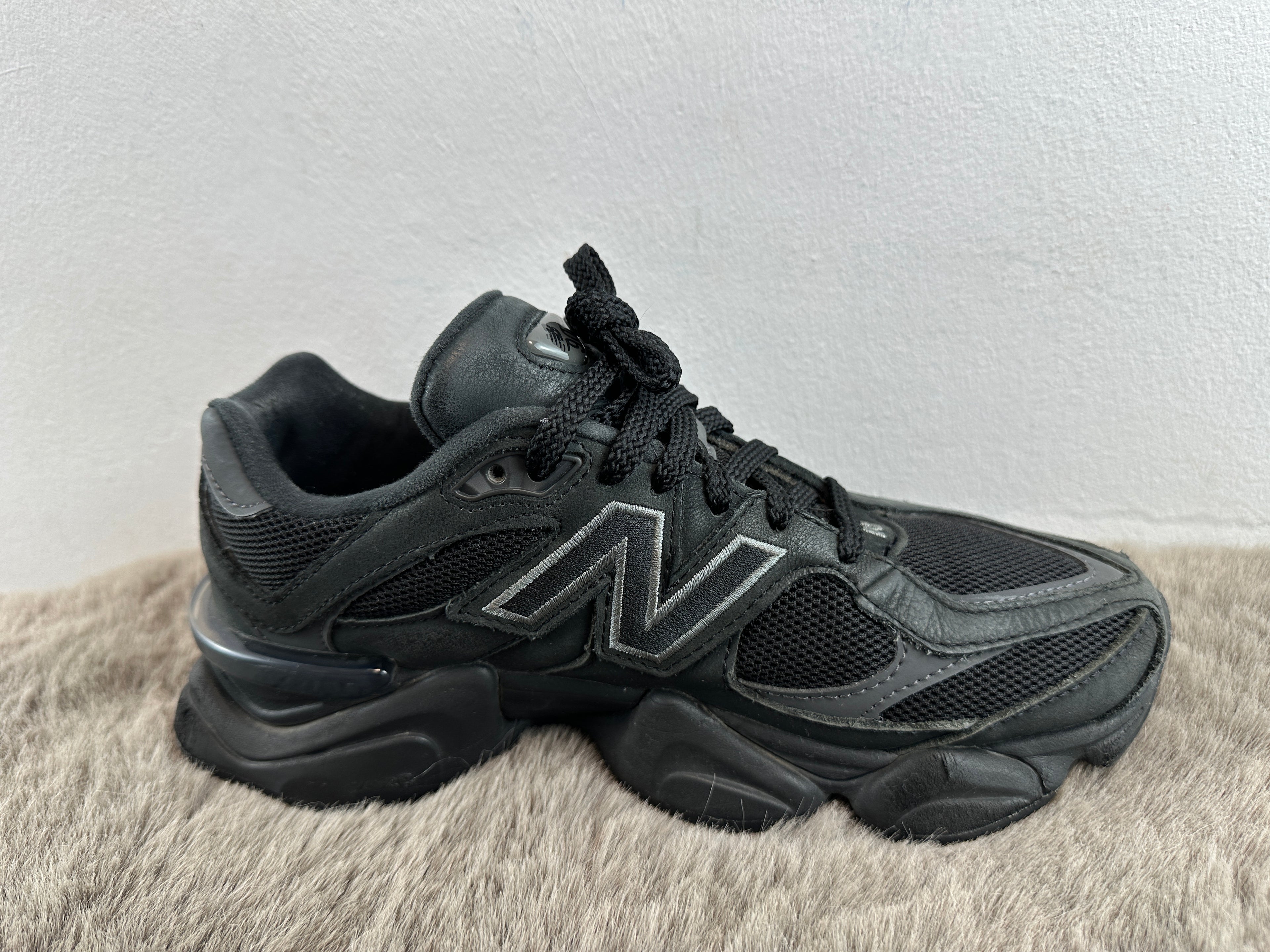 NEW BALANCE U9060ZGE