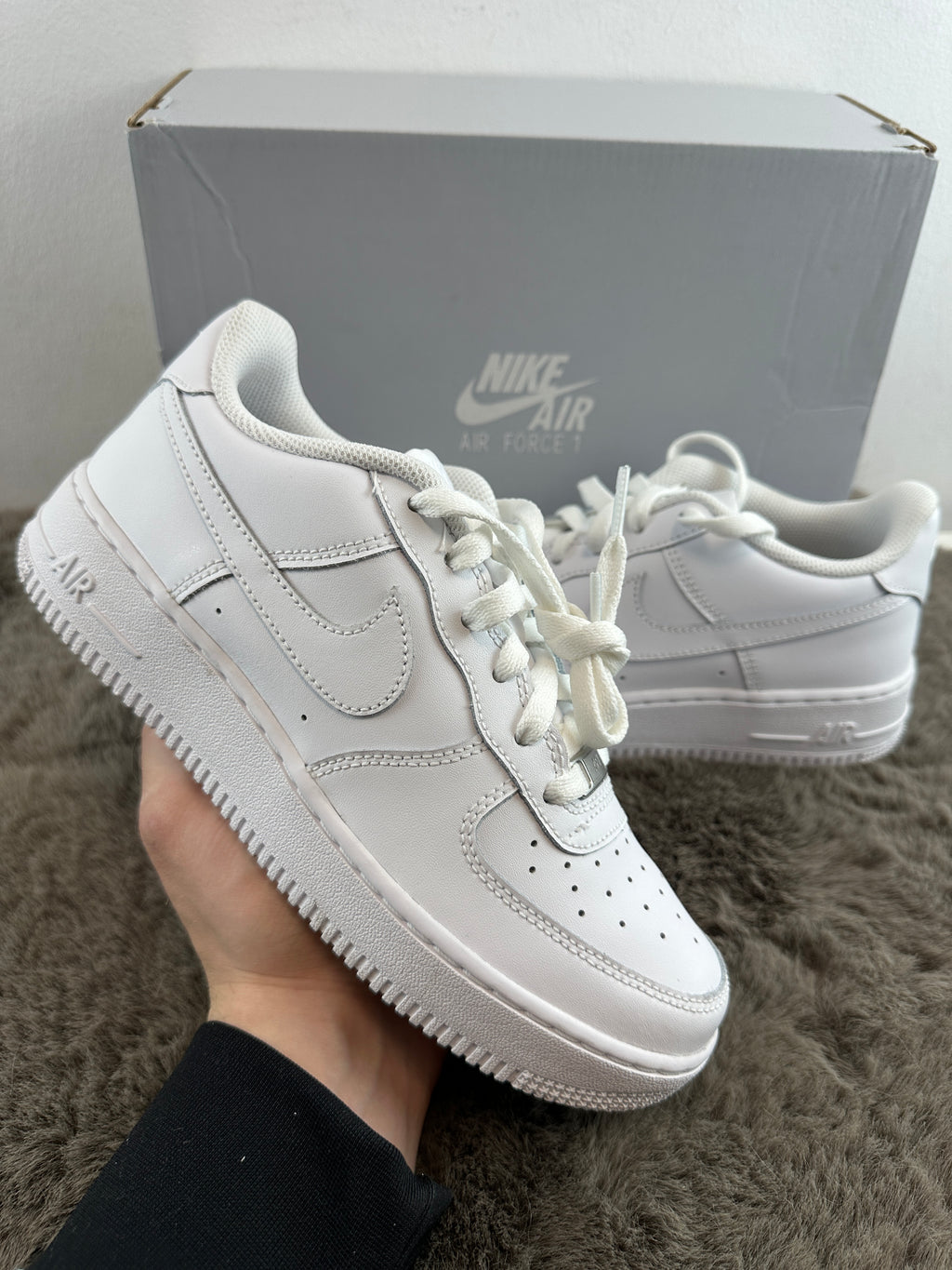 NIKE AIR FORCE 1