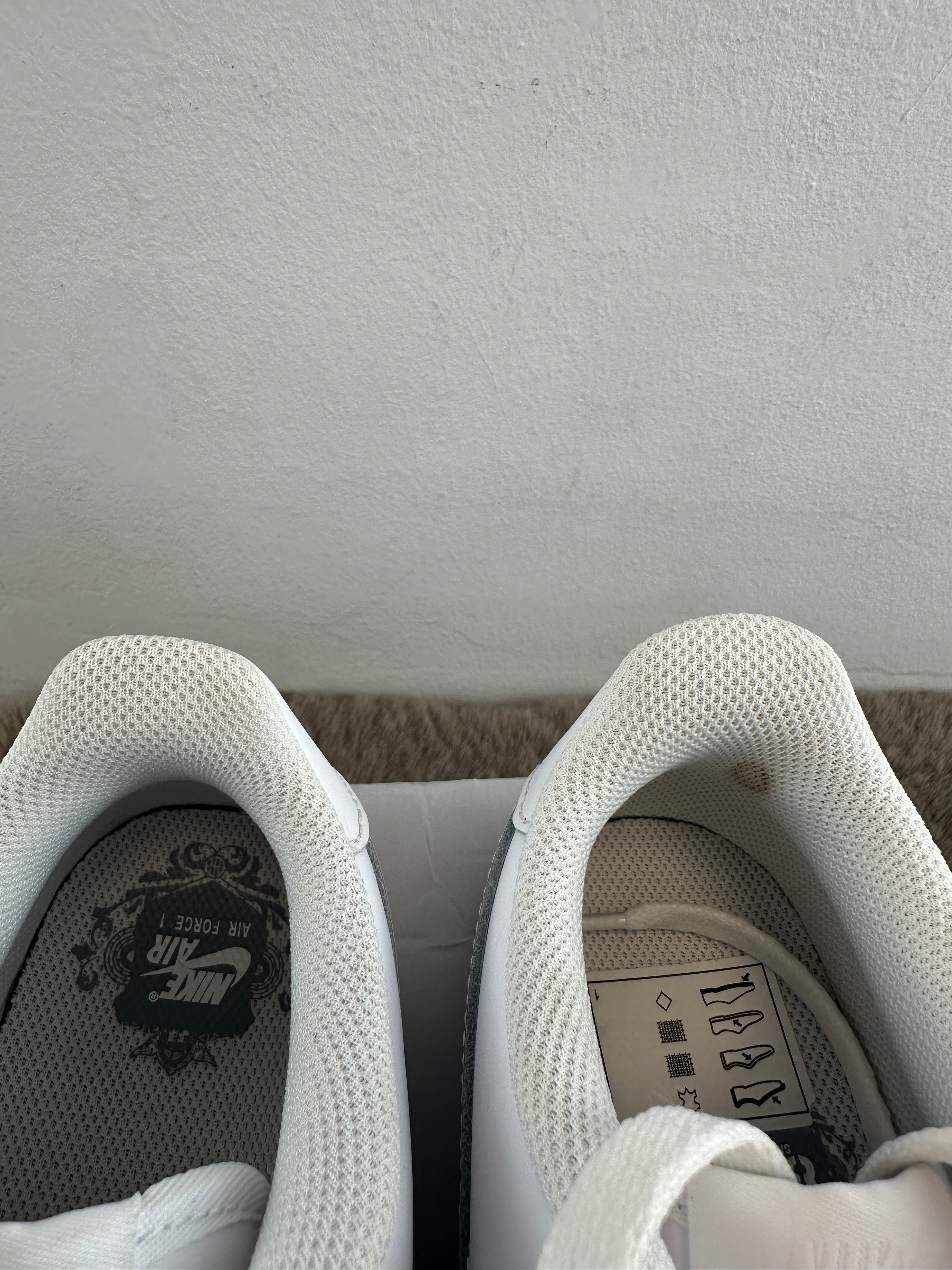 NIKE AIR FORCE 1