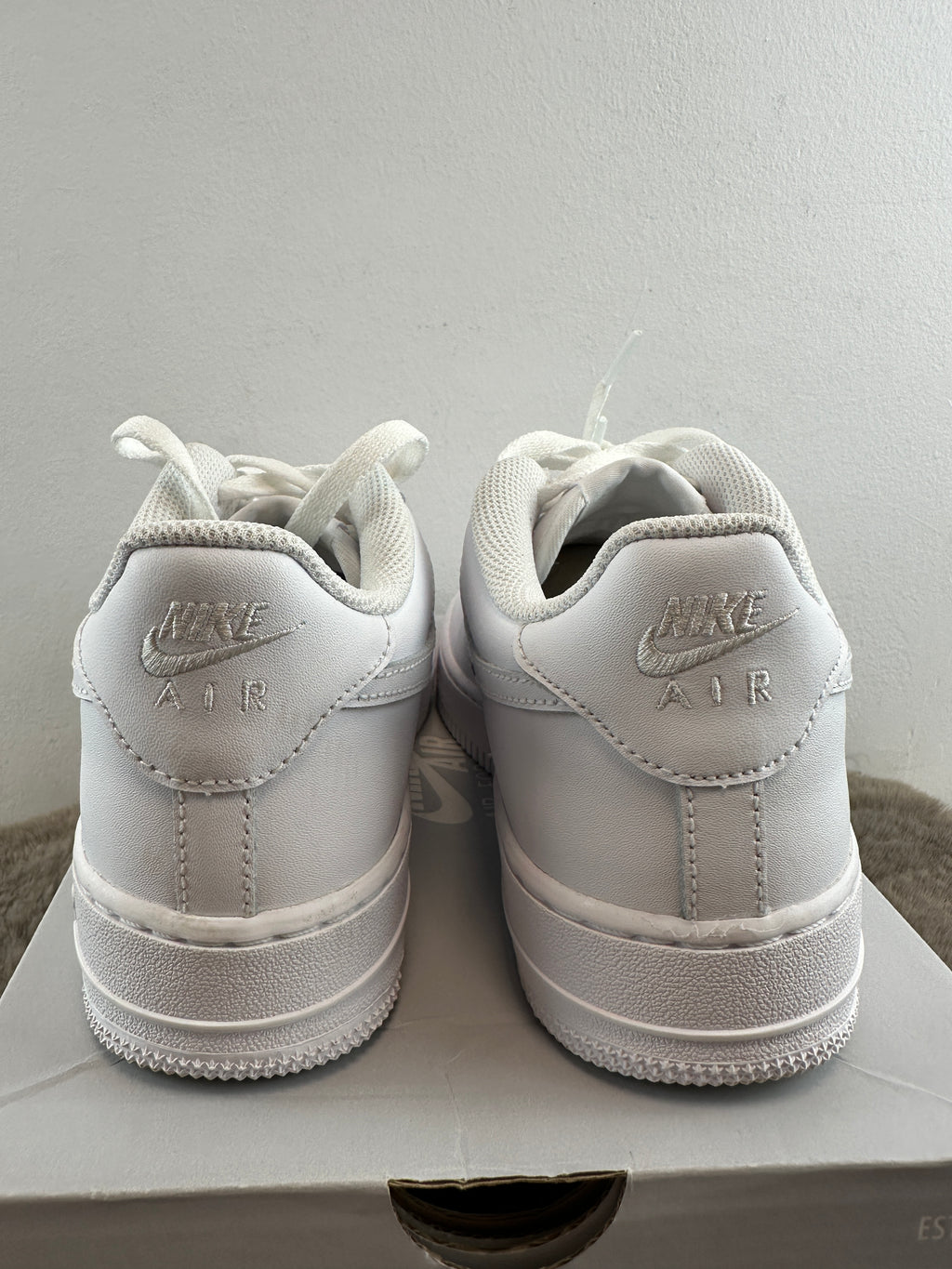 NIKE AIR FORCE 1