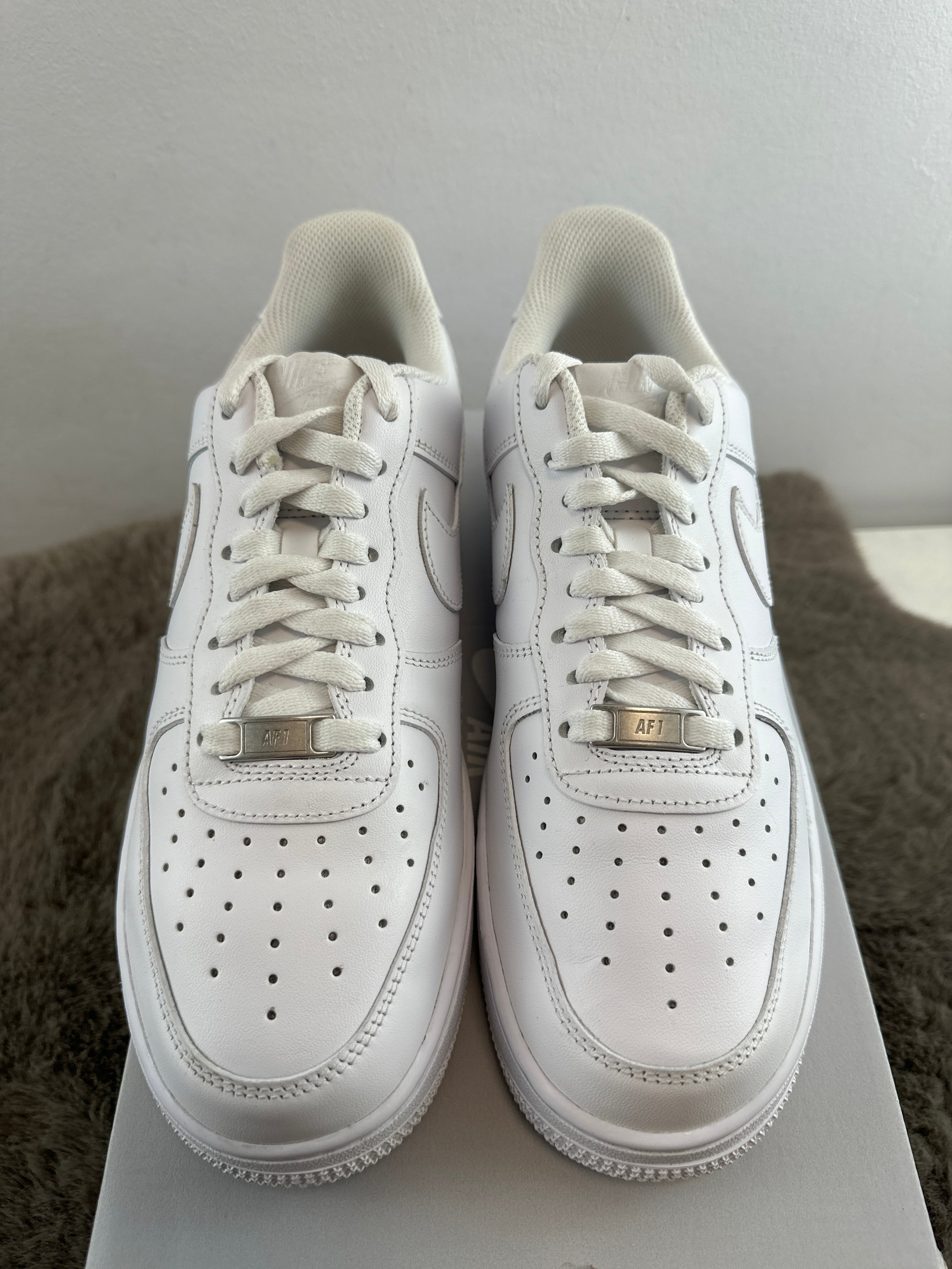 NIKE AIR FORCE 1