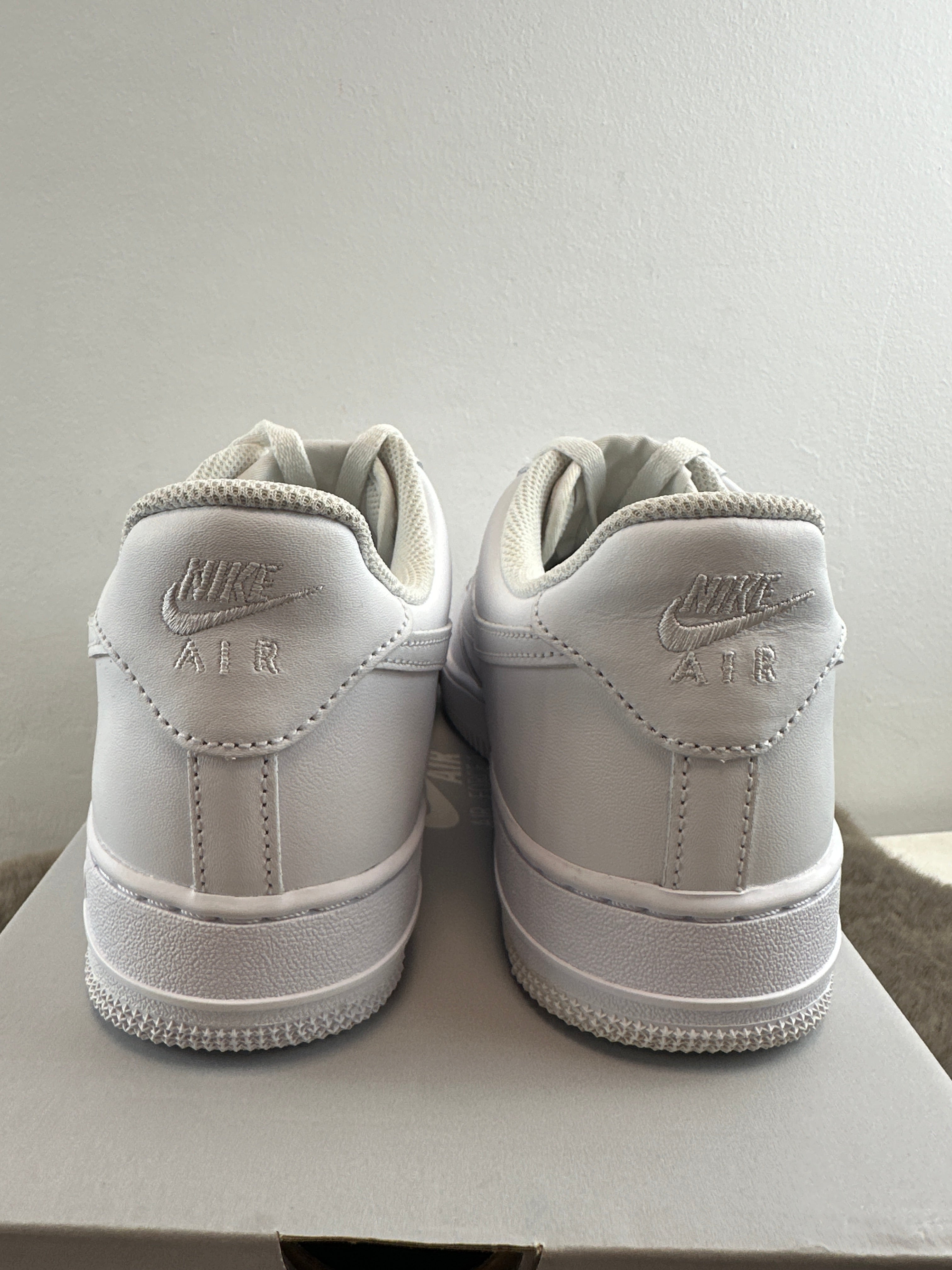 NIKE AIR FORCE 1