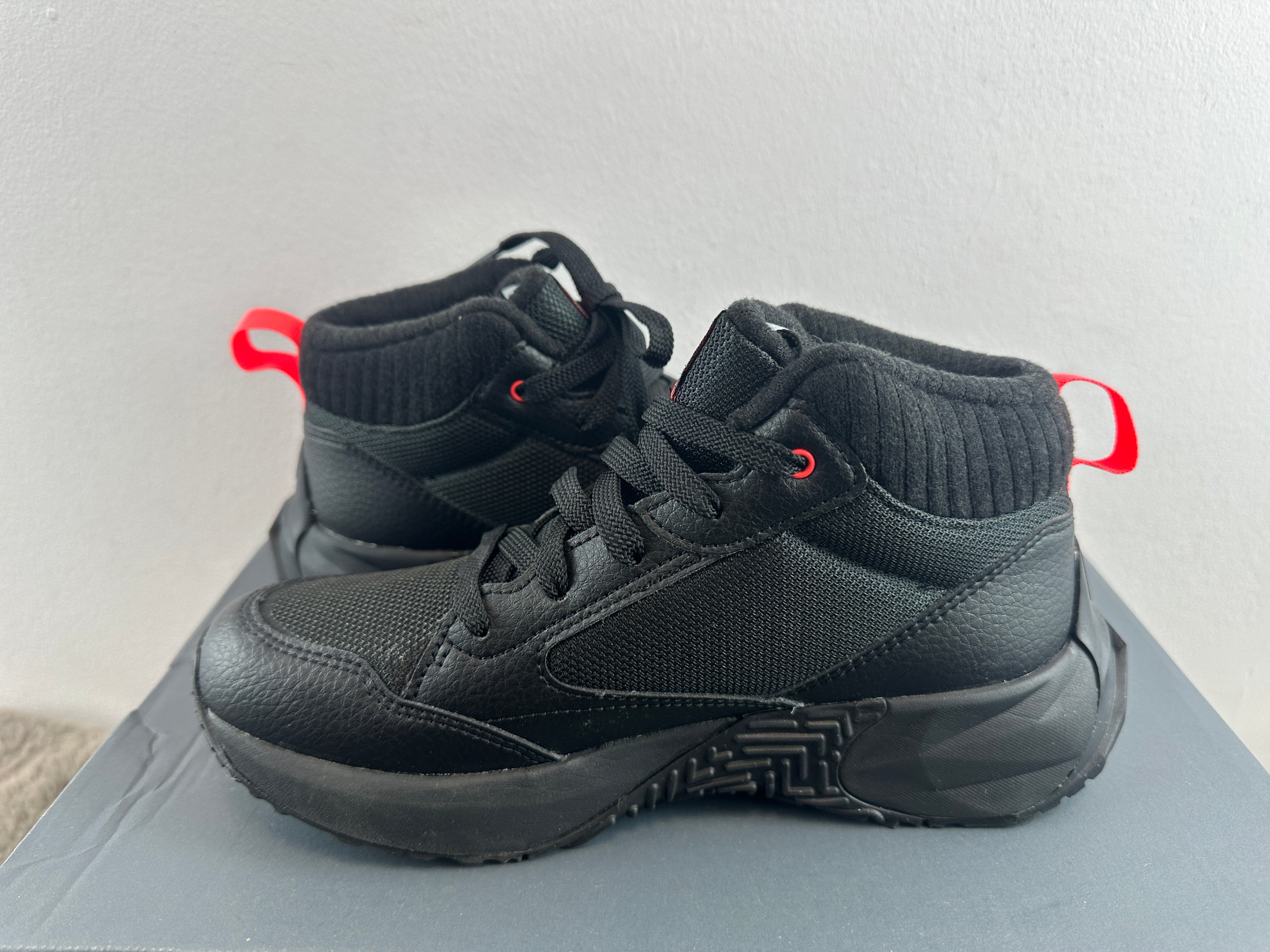NEW BALANCE GT800