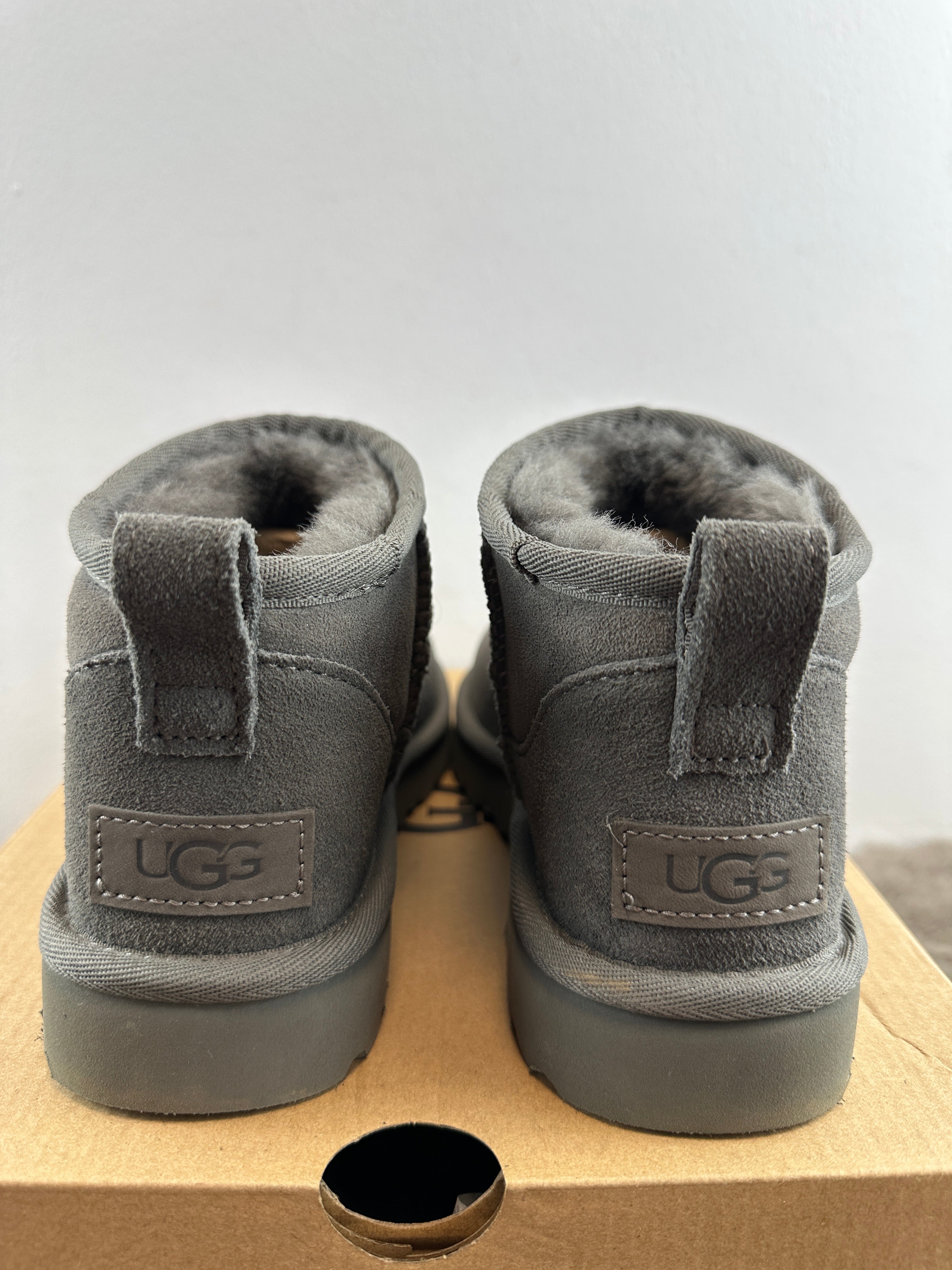 UGG CLASSIC ULTRA MINI