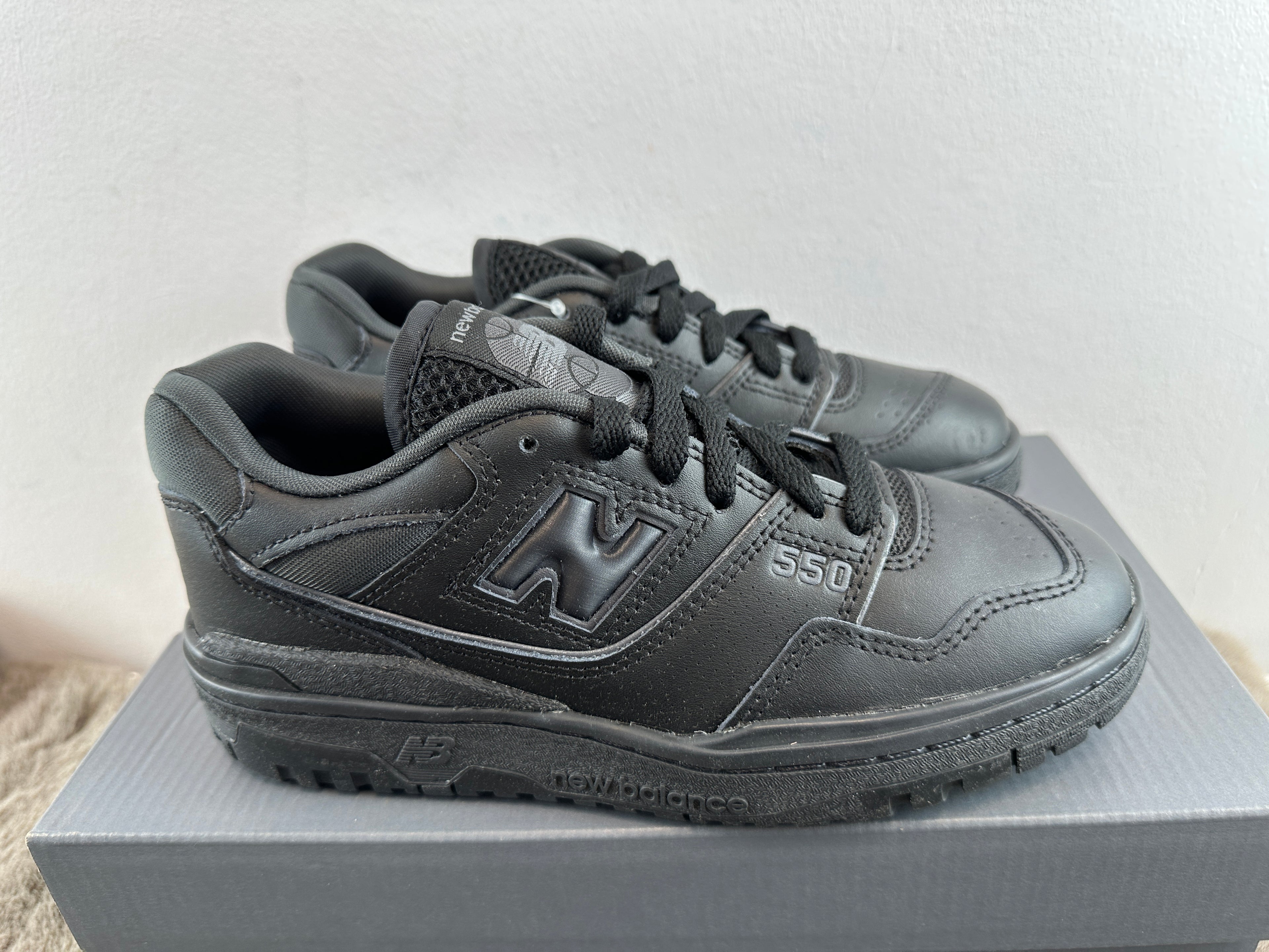 NEW BALANCE 550