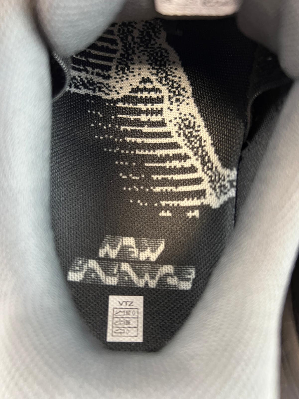 NEW BALANCE UTRNWD