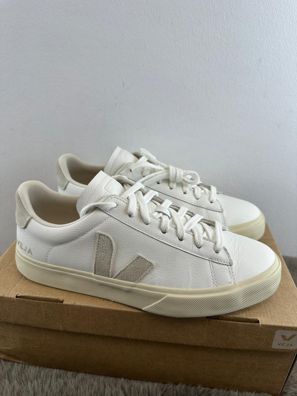 VEJA CAMPO LEATHER
